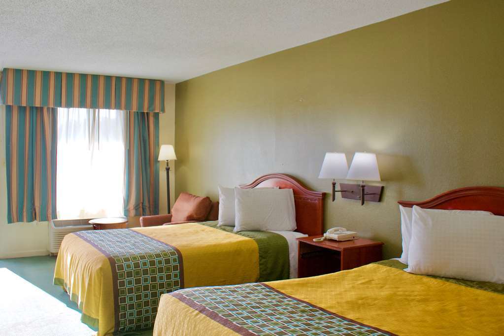 Red Roof Inn & Suites Monroe, Nc Номер фото